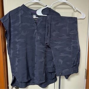 Healing Hands Scrub Set